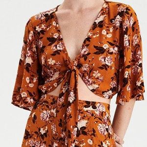 AMERICAN EAGLE tie top